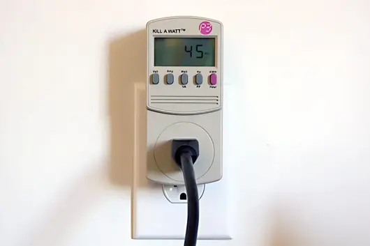 A plugged-in watt reader